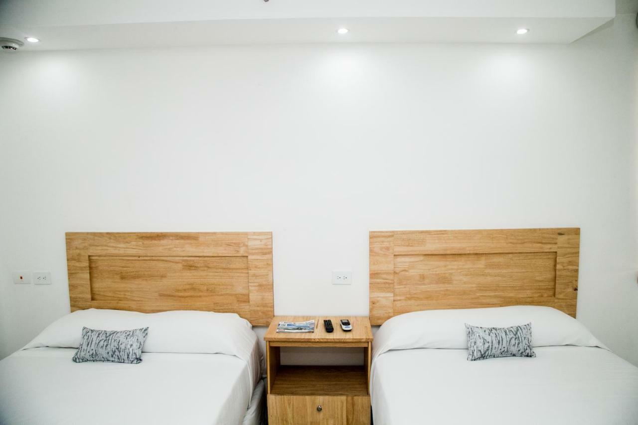 Booking 500 Monterrey Extérieur photo