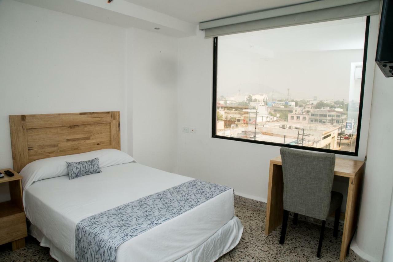 Booking 500 Monterrey Extérieur photo