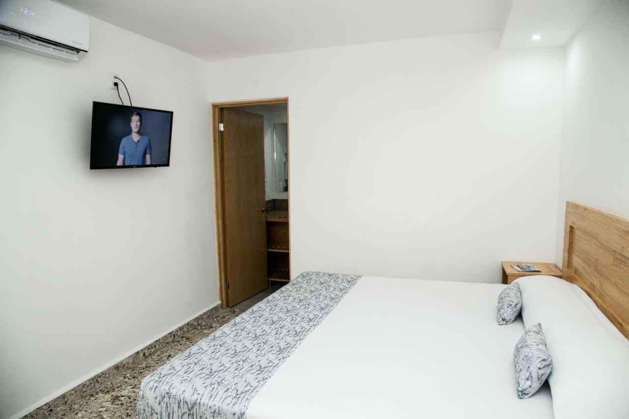 Booking 500 Monterrey Extérieur photo