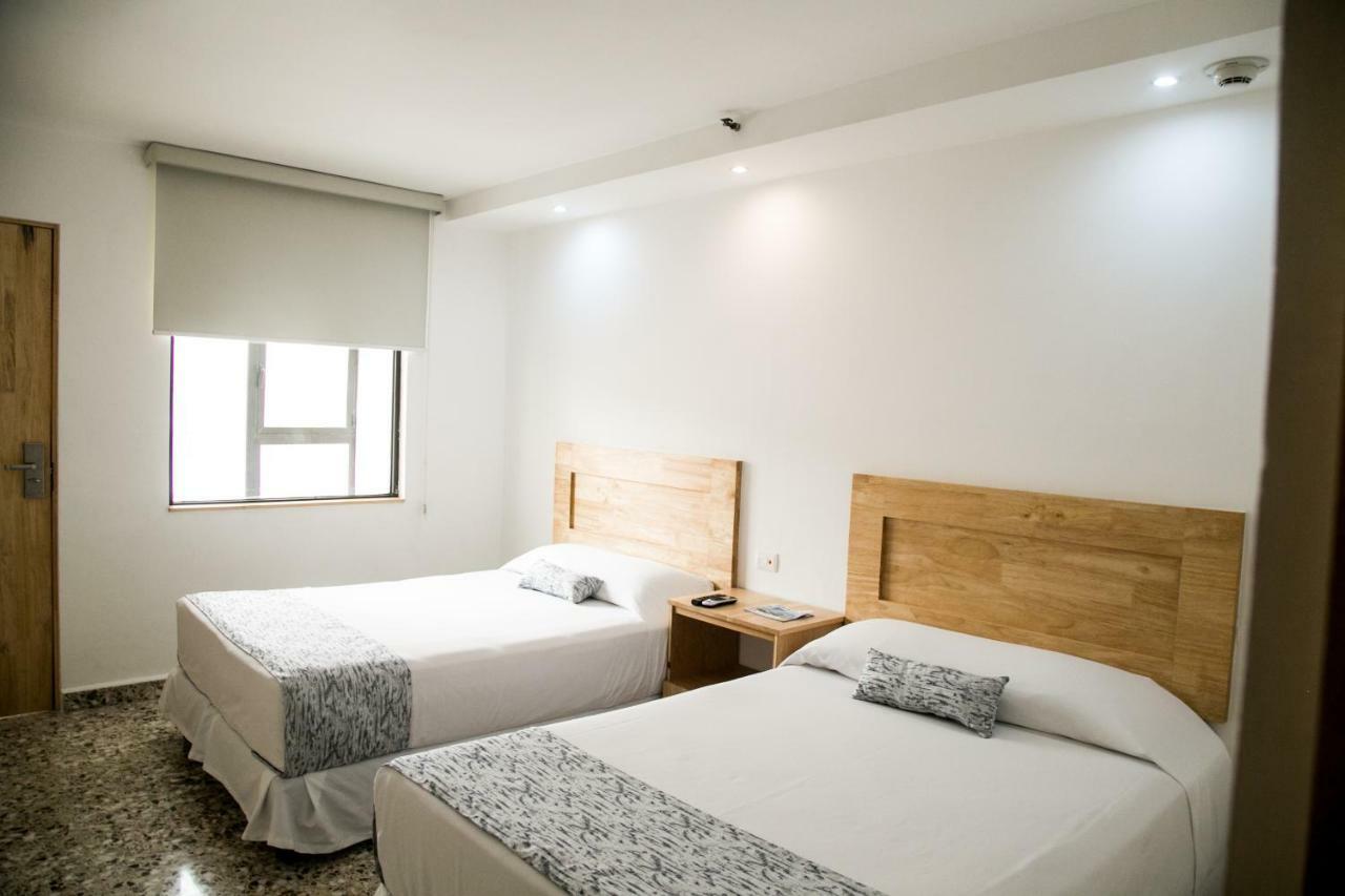 Booking 500 Monterrey Extérieur photo
