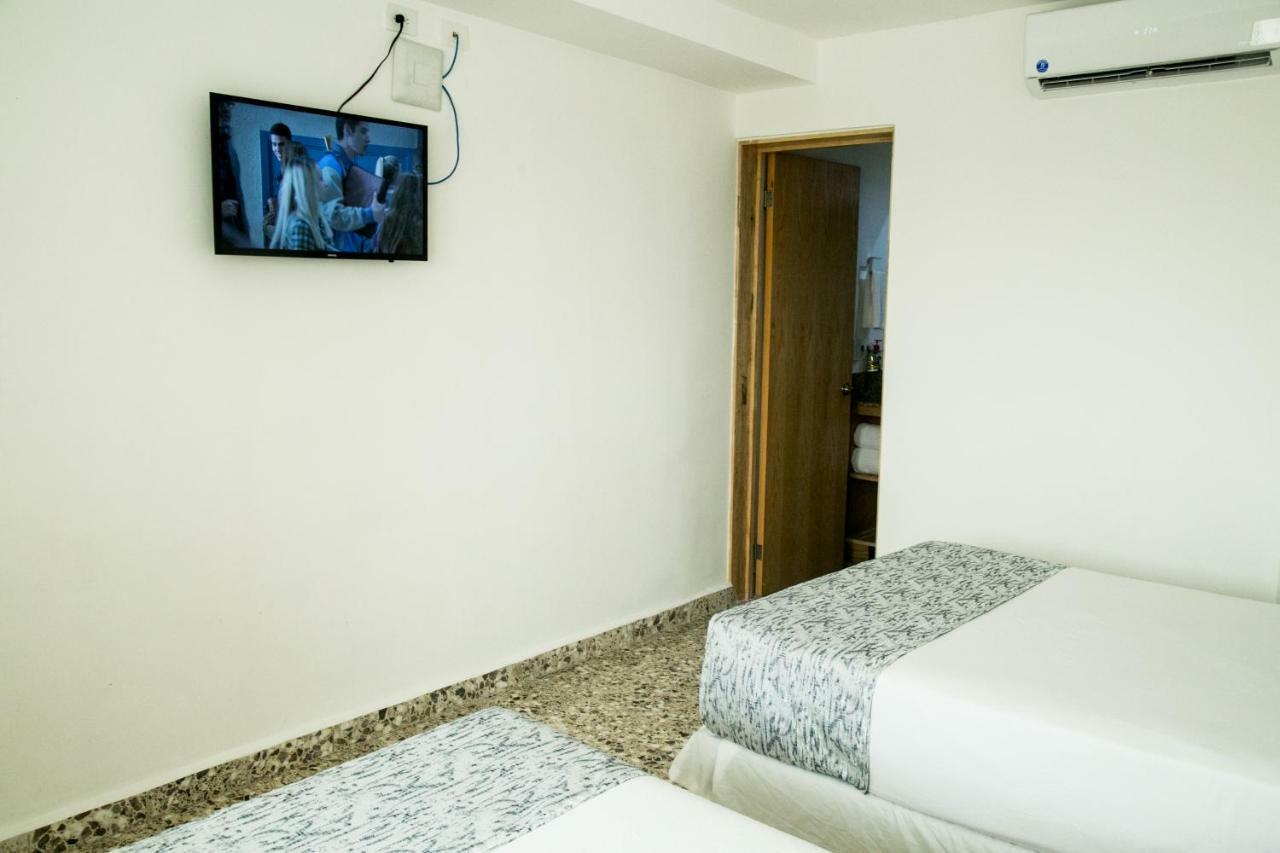 Booking 500 Monterrey Extérieur photo