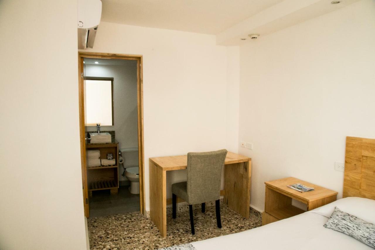 Booking 500 Monterrey Extérieur photo