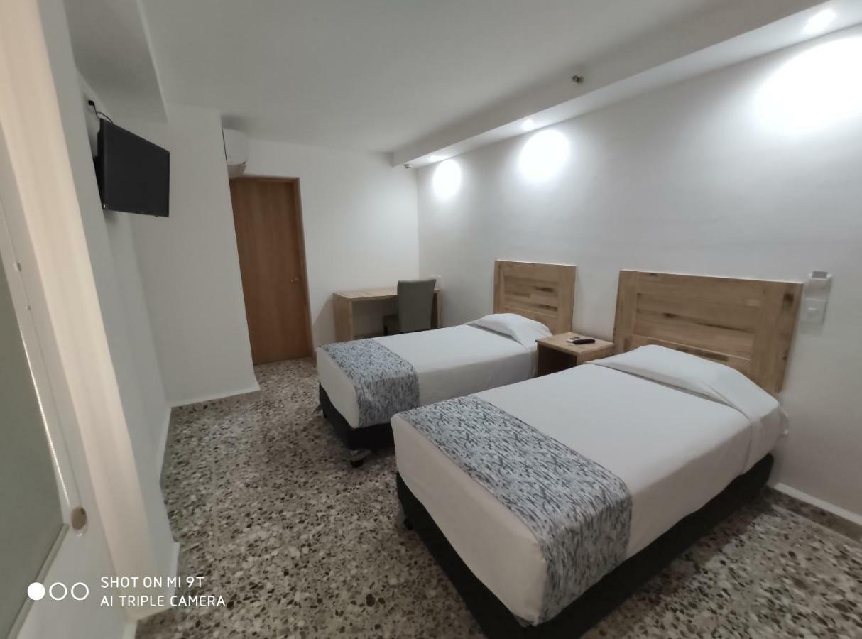 Booking 500 Monterrey Extérieur photo